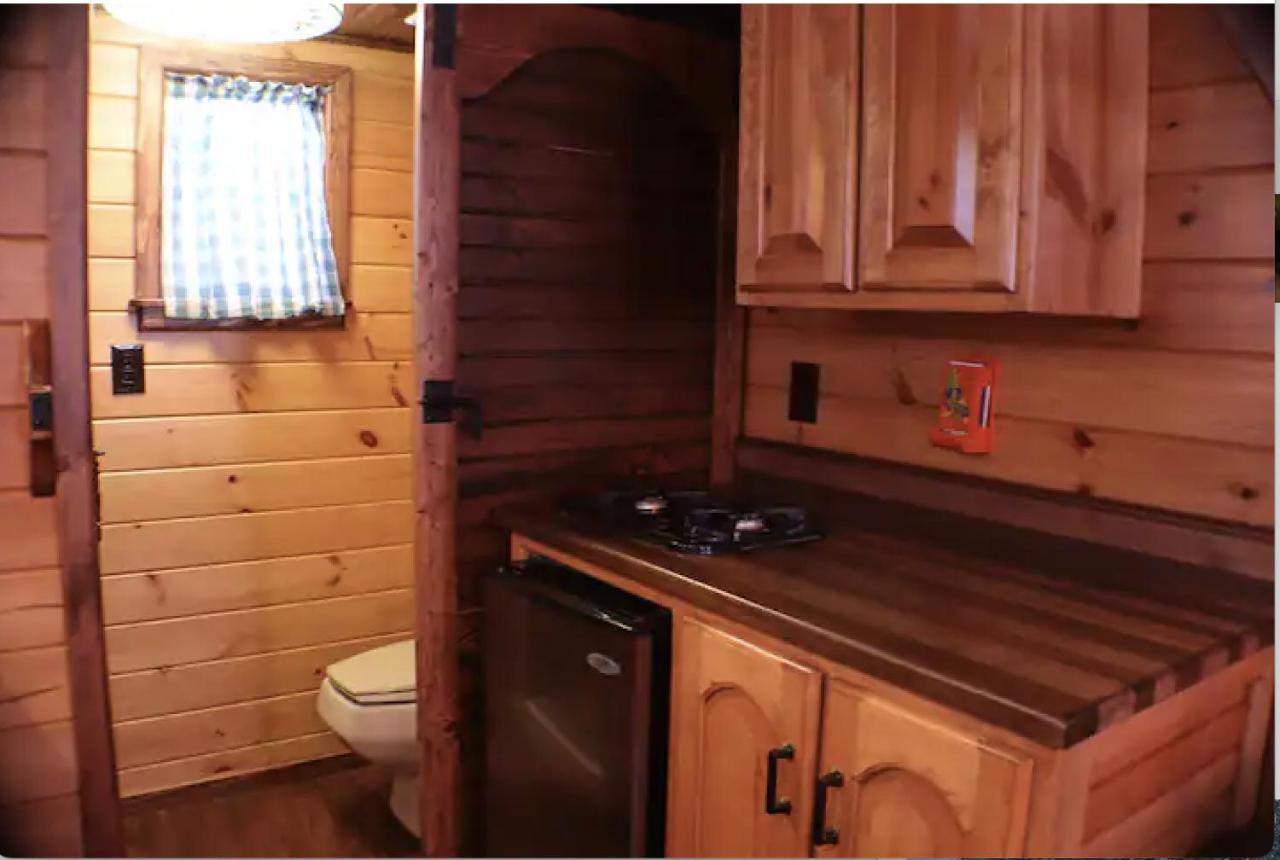 Storybook Village Pine Cove Luaran gambar